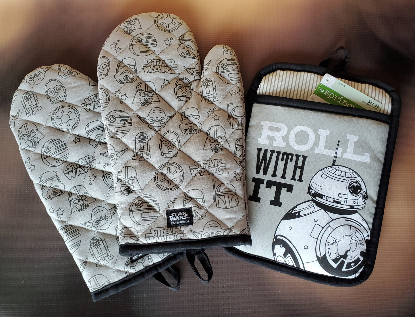 7 piece Star Wars kitchen set - bring the geeky side to your home!