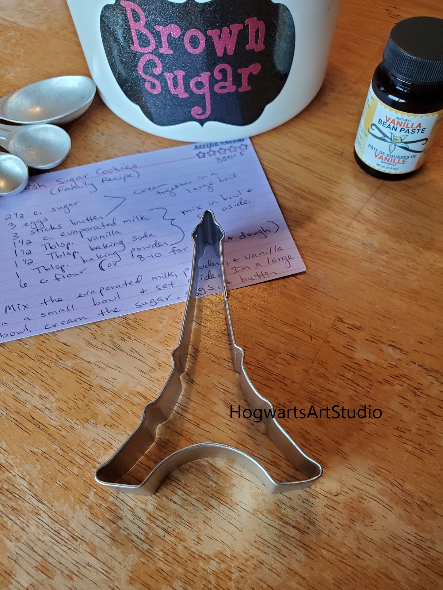 Eiffel Tower Cookie Cutter- a miraculous feat of engineering!