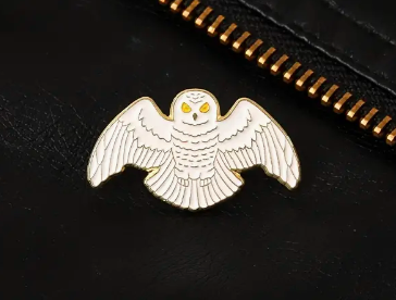 Flying Snowy Owl Pin